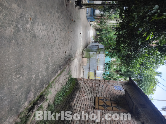 আদিতমারী বাজার সংলগ্ন সাত শতক জমিন বিক্রয় করা হবে